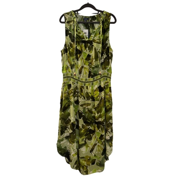 Democracy Dresses & Skirts - Democracy Green Sleeveless Scoop Neck Sundress with Pockets